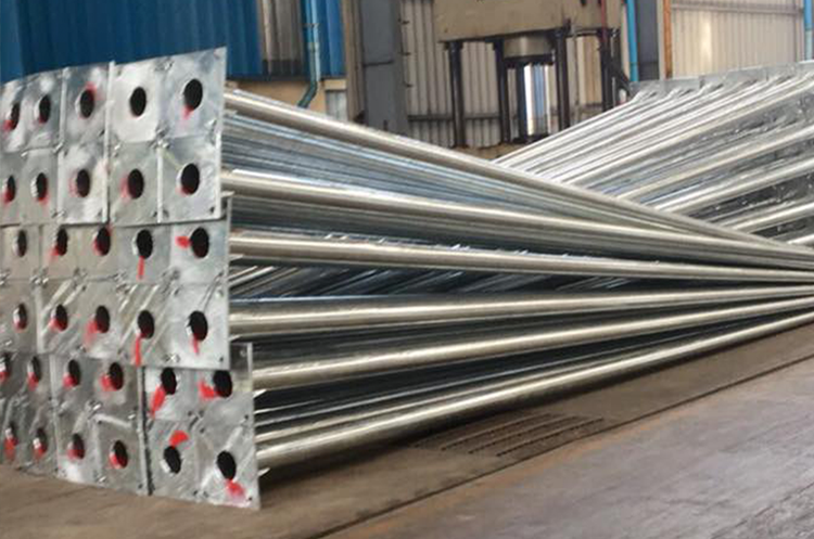 Hot-Dip-Gi-Round-Pole_2